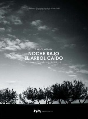 Noche Bajo El Arbol Caído